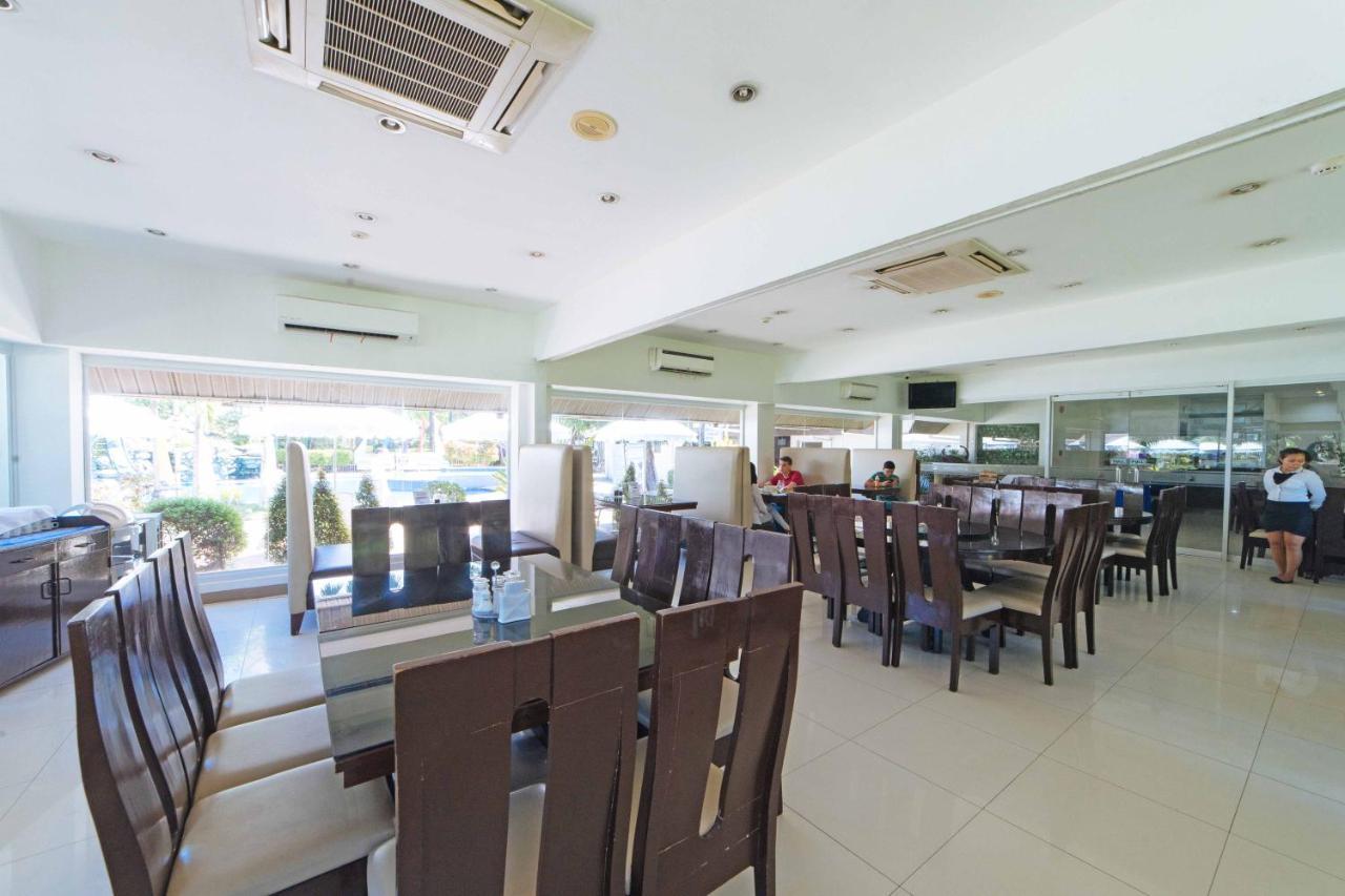 Reddoorz Premium @ The Ritz Garden Oases Hotel Davao Bagian luar foto