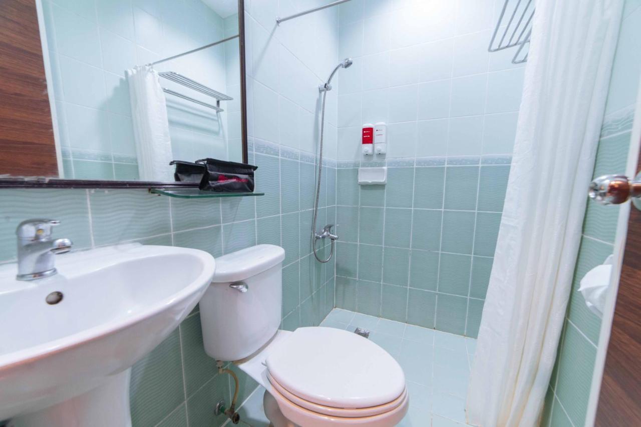 Reddoorz Premium @ The Ritz Garden Oases Hotel Davao Bagian luar foto