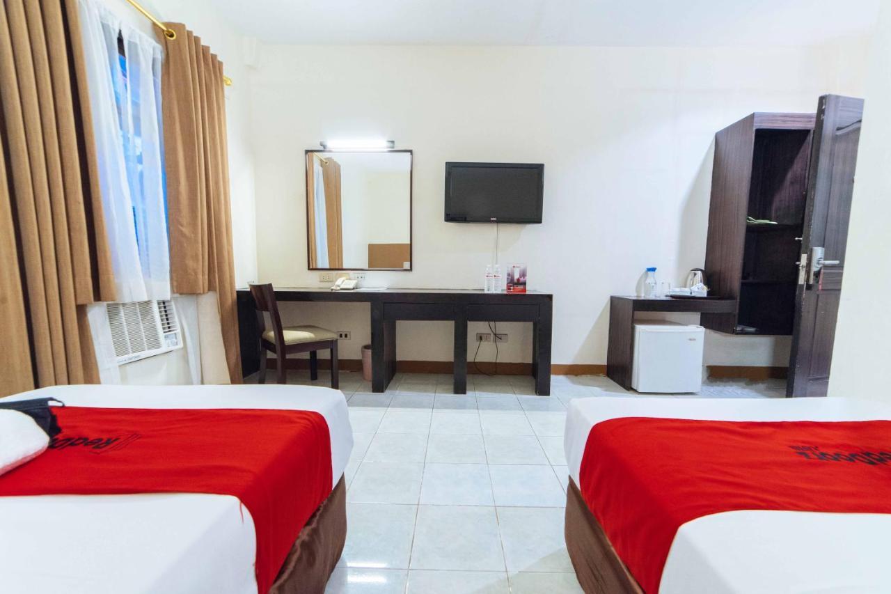 Reddoorz Premium @ The Ritz Garden Oases Hotel Davao Bagian luar foto