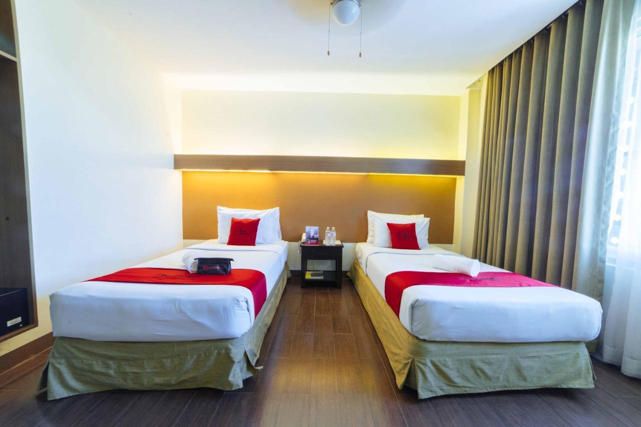 Reddoorz Premium @ The Ritz Garden Oases Hotel Davao Bagian luar foto
