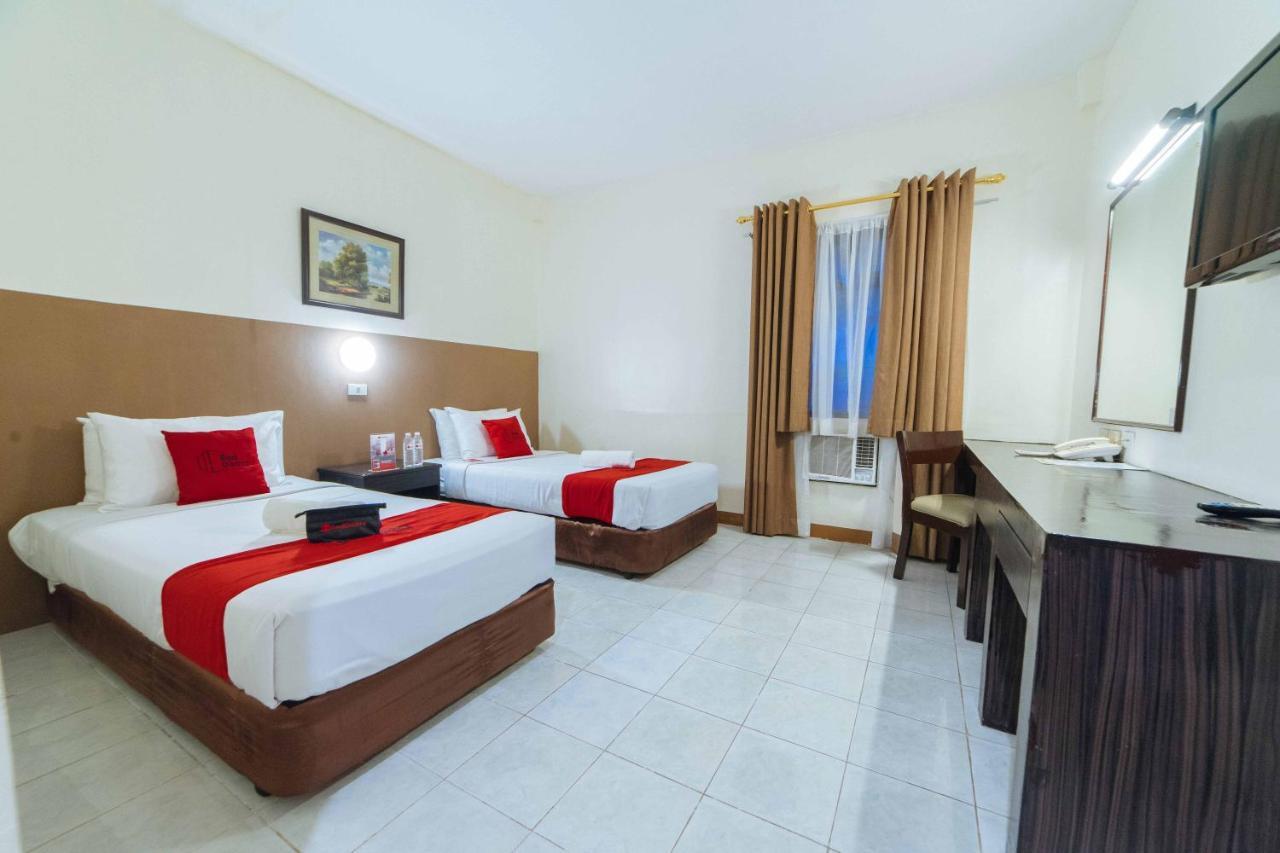Reddoorz Premium @ The Ritz Garden Oases Hotel Davao Bagian luar foto