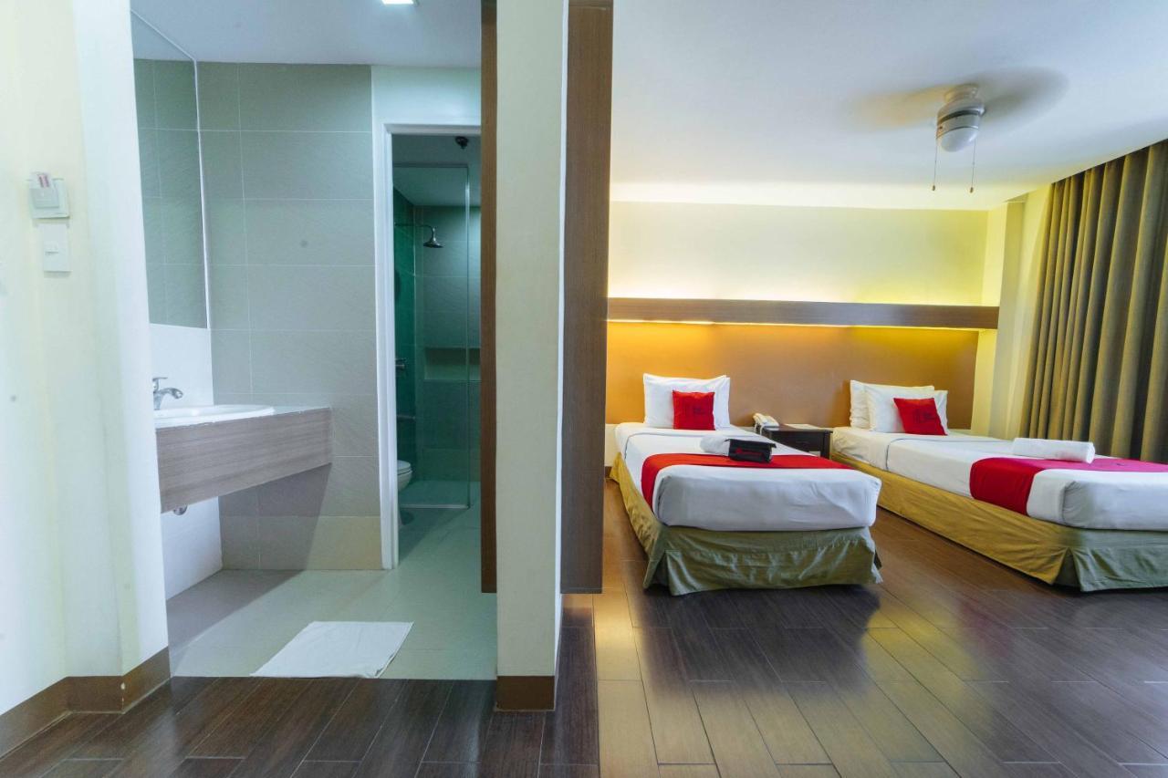 Reddoorz Premium @ The Ritz Garden Oases Hotel Davao Bagian luar foto