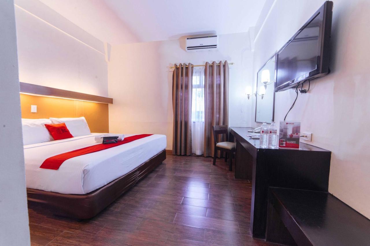 Reddoorz Premium @ The Ritz Garden Oases Hotel Davao Bagian luar foto